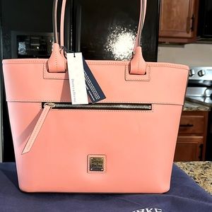 Dooney & Bourke 100% leather Zip Tote